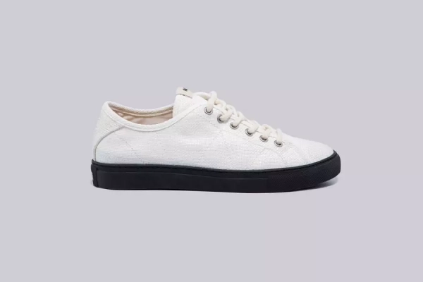 Home page 17 WAO sneakers in canapa naturali e nere
