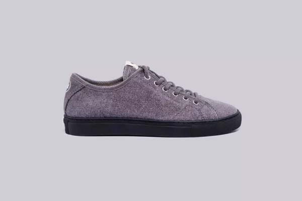 Home page 21 WAO sneakers in canapa viola e nere